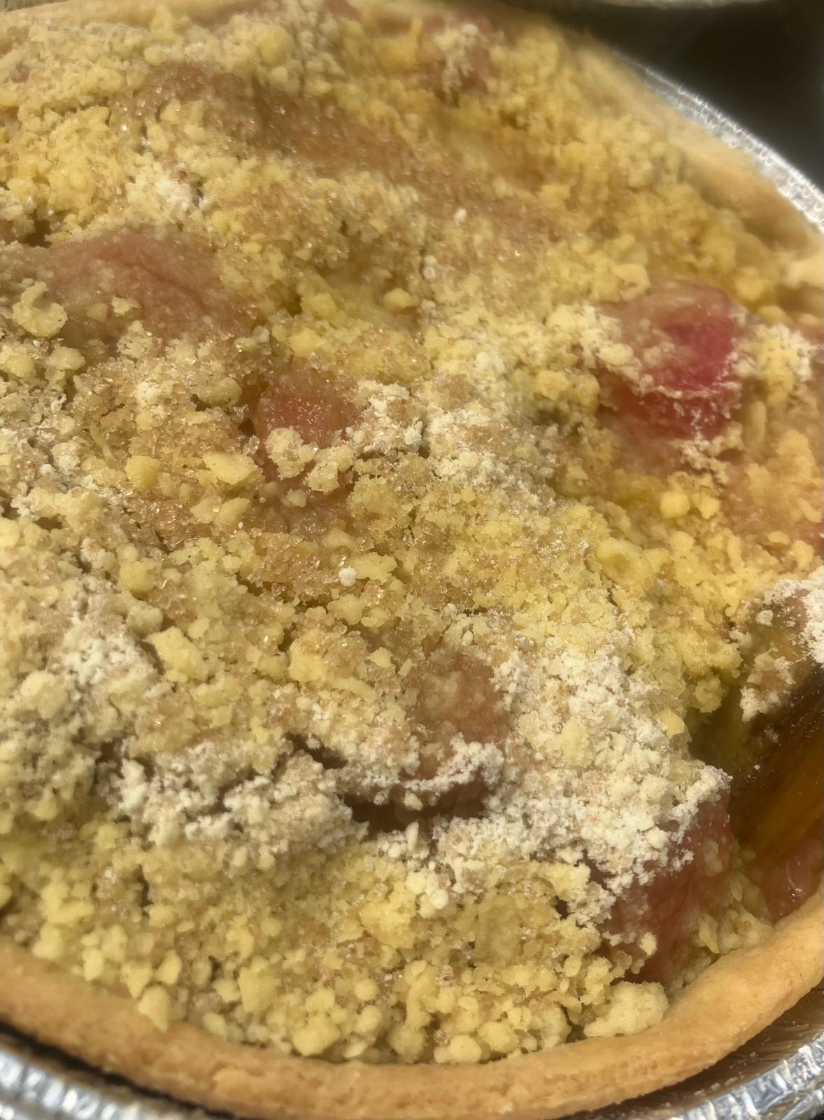 rhubarb crumble pie